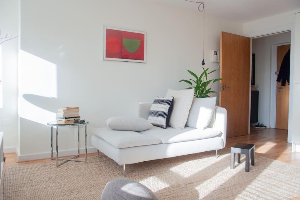 2 Bed 2 Bath Apartment With Canal View ดับลิน ภายนอก รูปภาพ