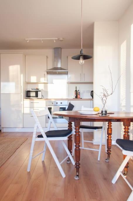2 Bed 2 Bath Apartment With Canal View ดับลิน ภายนอก รูปภาพ